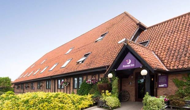 Premier Inn Milton Keynes South Exterior foto